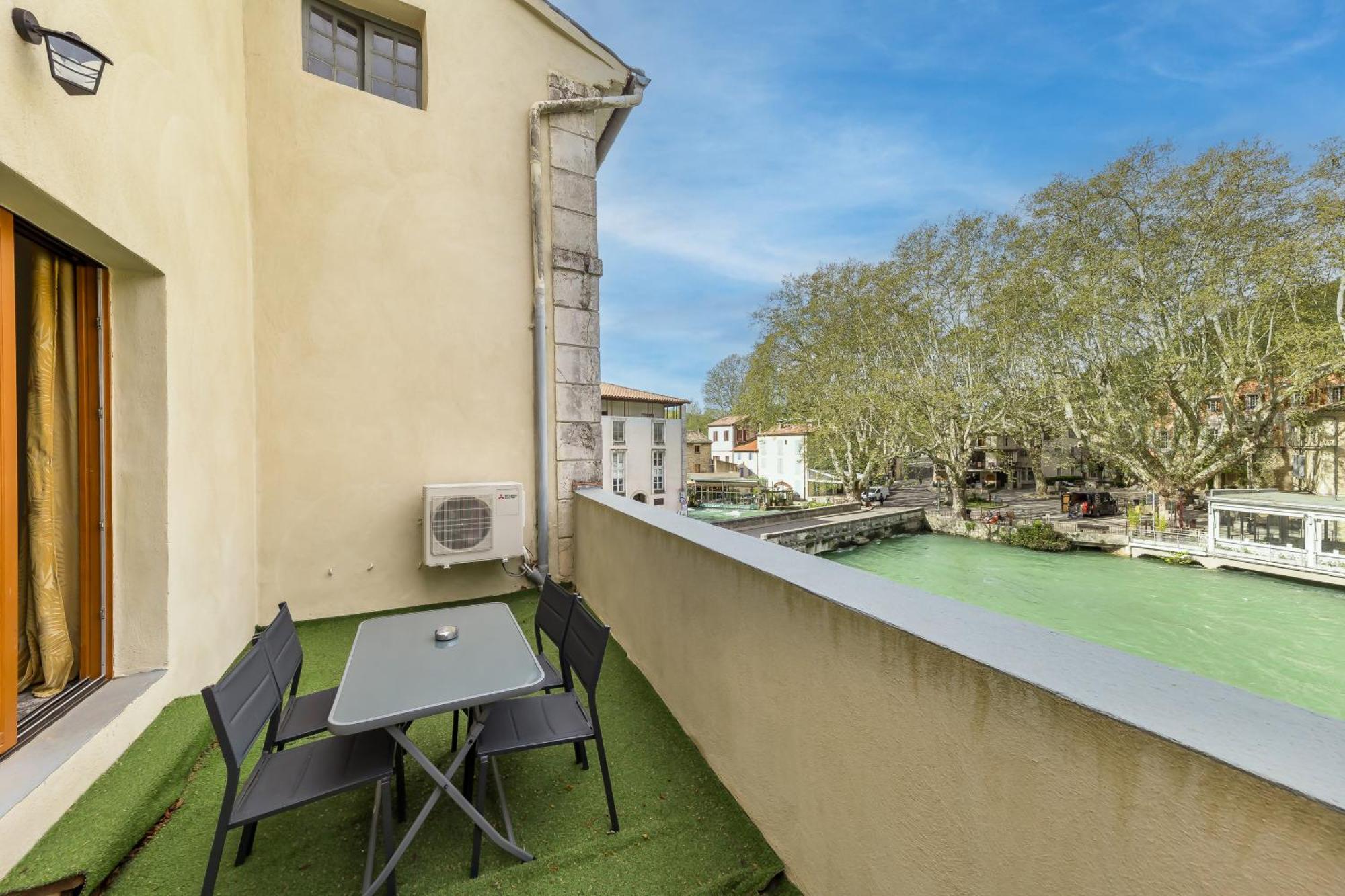 Le Chateau Olive Et Raisin Fontaine-de-Vaucluse Room photo